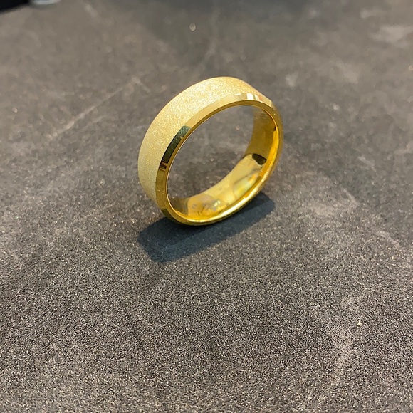 Tungsten Carbide men’s wedding band